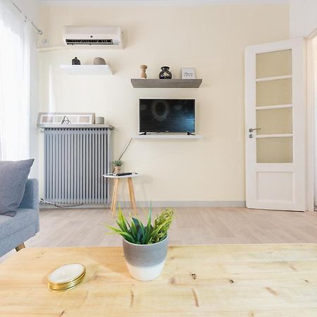 Lovely 1 Bedroom Apartment In Athènes Extérieur photo