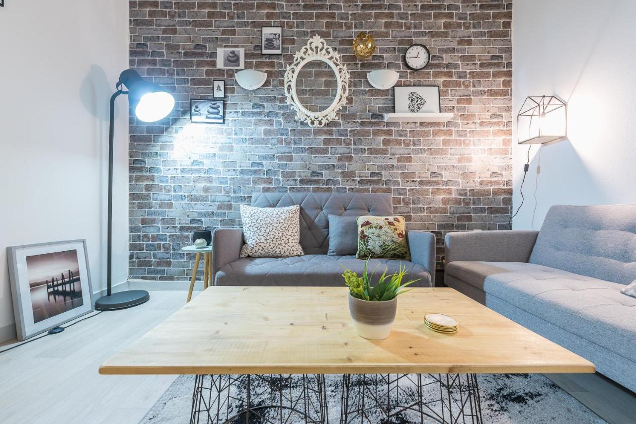 Lovely 1 Bedroom Apartment In Athènes Extérieur photo
